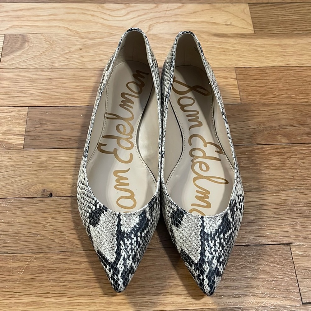 Sam Edelman snakeskin “Sally” pointed toe flats size 8